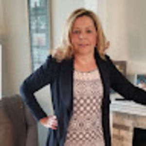 Meet your Posher, Brenda